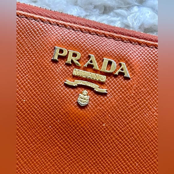 AUTHENTIC PRADA beautiful burnt orange zip around wallet - Picture 3 of 12